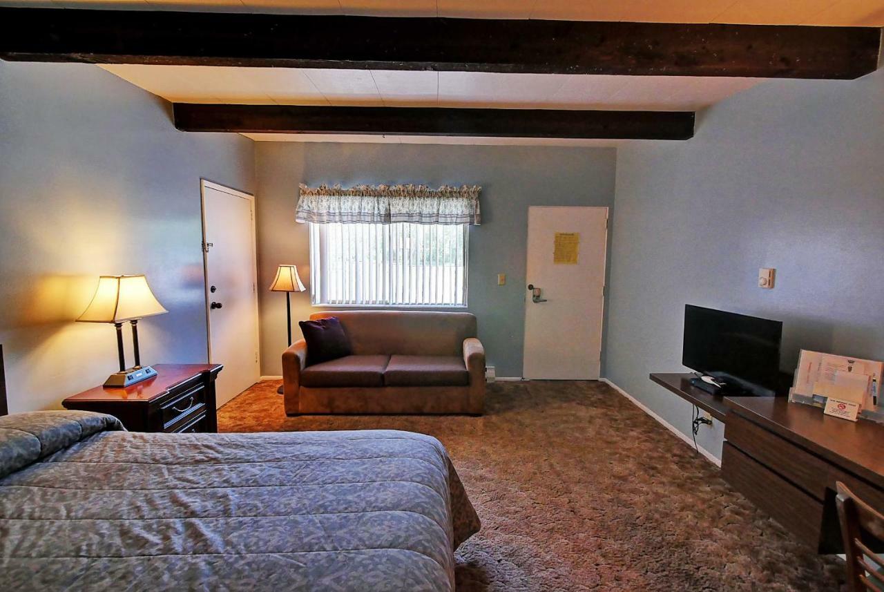 Idle A While Motel Twisp Экстерьер фото